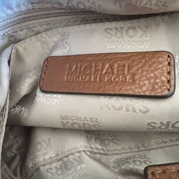 Michael Kors, Tan Pebble Leather, Ring Tassle Tote - Picture 3 of 3